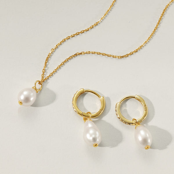 PE0164 925 Sterling Silver Cubic Zirconia Freshwater Pearl Dangle Earrings