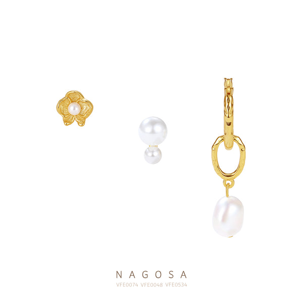 Dainty Pearls Earrings