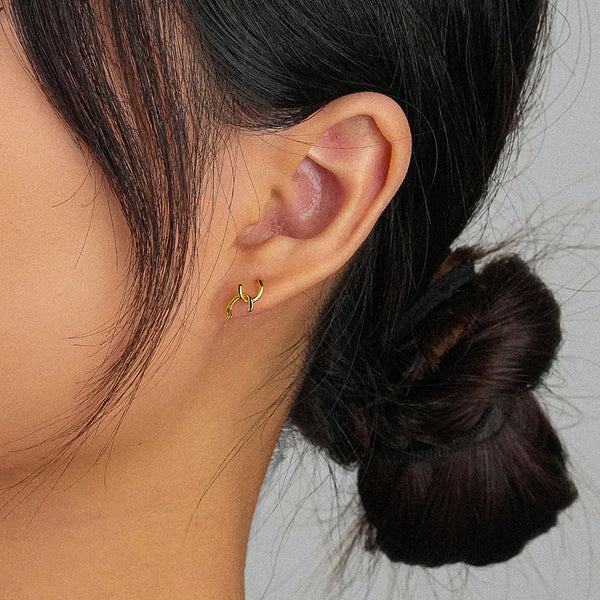 FE2578 925 Sterling Silver Cross Double C Shape Stud Earring