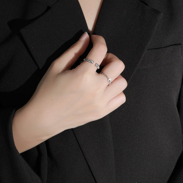 FJ0872 925 Sterling Silver Interlocked CZ Ring