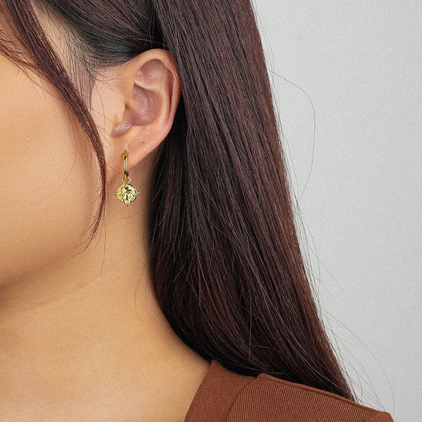 FE2616 925 Sterling Silver Relief Portrait Dangle Hoop Earring