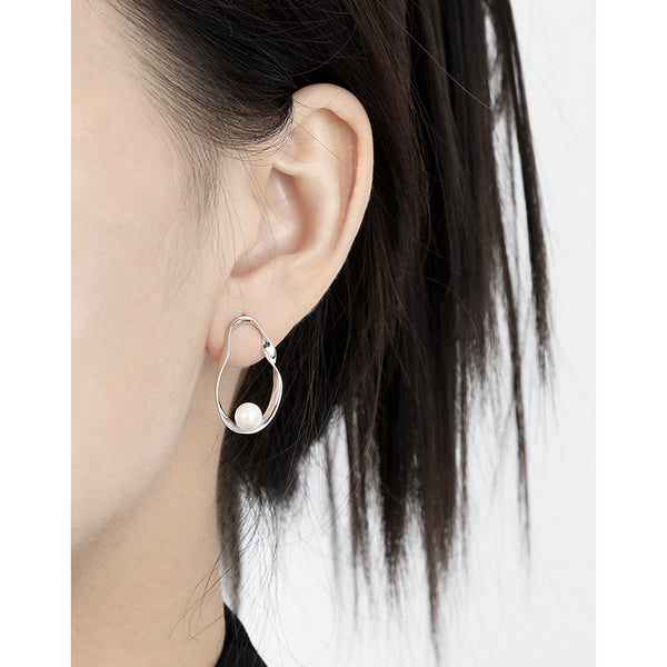 RHE1339 925 Sterling Silver Hollow Irregular Shell Pearl Stud Earrings