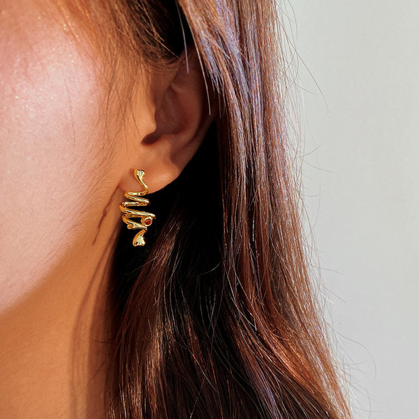 FE2644 925 Sterliang Silver Spiral Love Heart Red Zircon Stud Earring