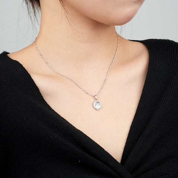 FX0980 925 Sterling Silver Geometric Hammered Oval Coin Necklace