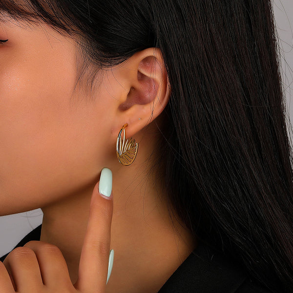 FE2668 925 Sterling Silver Hollow Leaf C Shape Stud Earrings