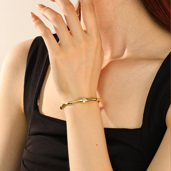 VFS0007 VFS0027 Curved CZ Open Bangle Bracelet