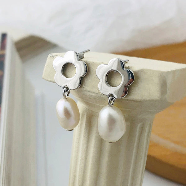 FE2674 925 Sterling Silver Cutout Flower Baroque Pearl Stud Earrings