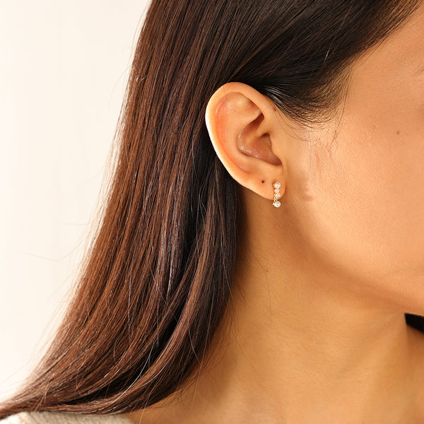 VFE0130 Vertical Shell Pearls Stud Earrings