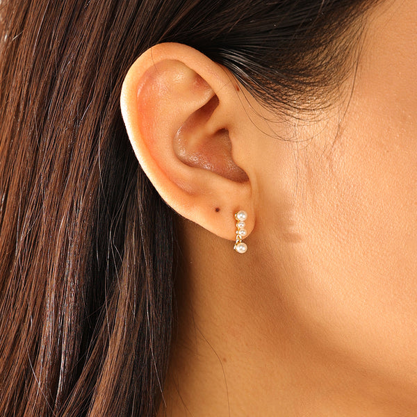 VFE0130 Vertical Shell Pearls Stud Earrings