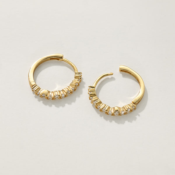 FE2316  925 Sterling Silver Classic Cubic Zirconia Hoop Earrings