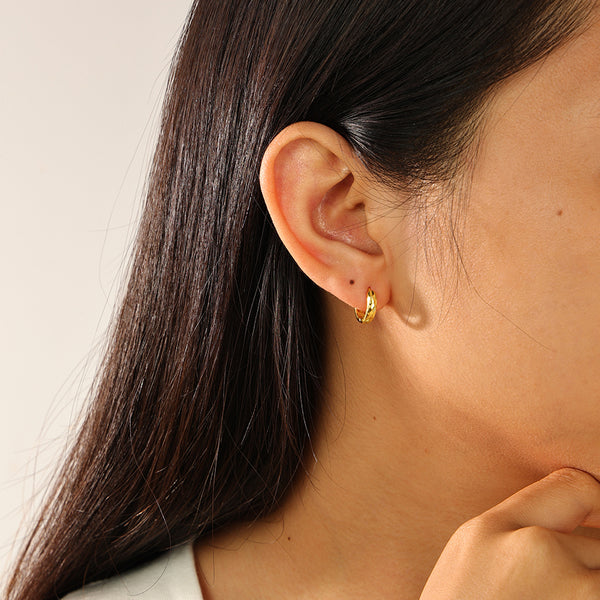 FE2296 925 Sterling Silver Textured Huggie Hoop Earrings