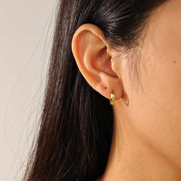 FE2296 925 Sterling Silver Textured Huggie Hoop Earrings