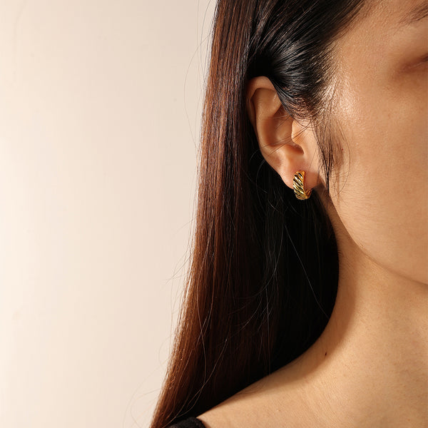 FE2073 925 Sterling Silver Charlotte Bold Huggie Hoop Earrings