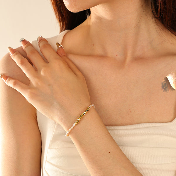 PB0101 925 Sterling Silver White Freshwater Pearl Gold Bead Bracelet