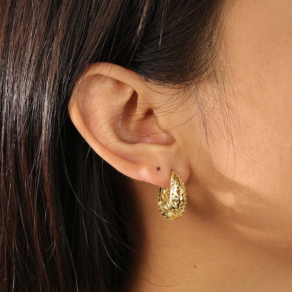 FE2079 925 Sterling Silver Fashion Hollow Heart Hoop Earrings