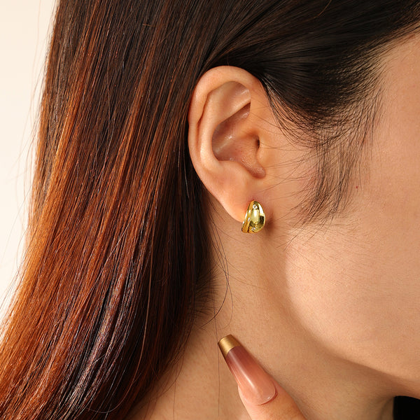 FE2899 925 Sterling Silver Commna Gold Stud Earring