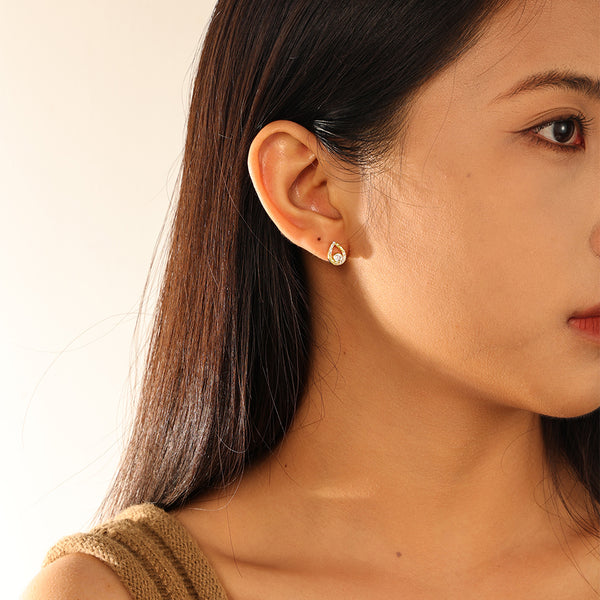 VFE0049 Pear Shape CZ Stud Earrings