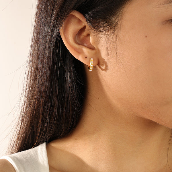 FE2188 925 Sterling Silver Classic Shell Pearl Hoop Earrings