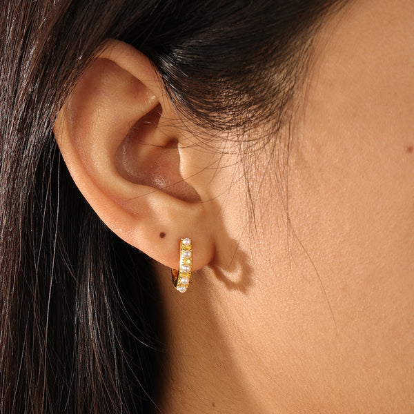 FE2188 925 Sterling Silver Classic Shell Pearl Hoop Earrings