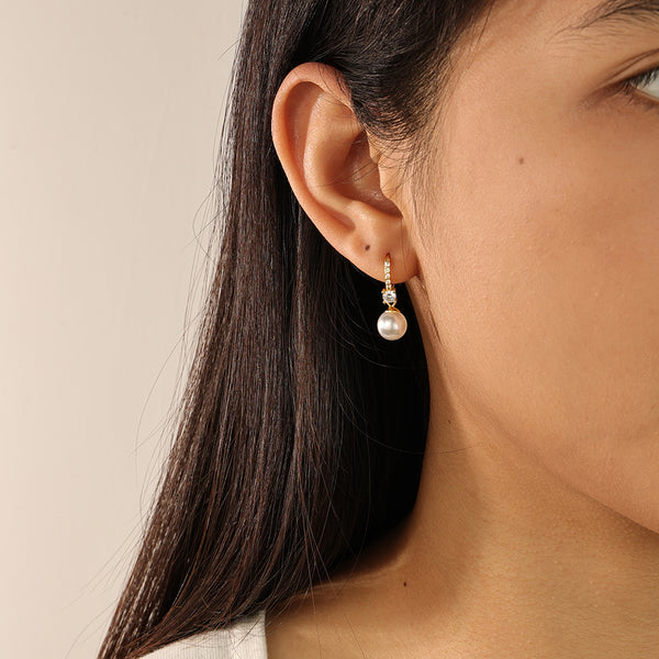 FE2171 925 Sterling Silver Plump Shell Pearl CZ Dangle Hoop Earrings