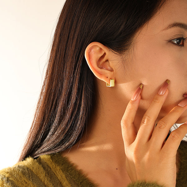 FE3204 Wide Square Minimalist Cartilage Huggie Earrings