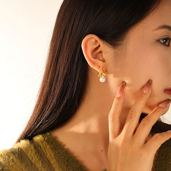 FE3185 Shell Pearl Chunky Hoop Earring