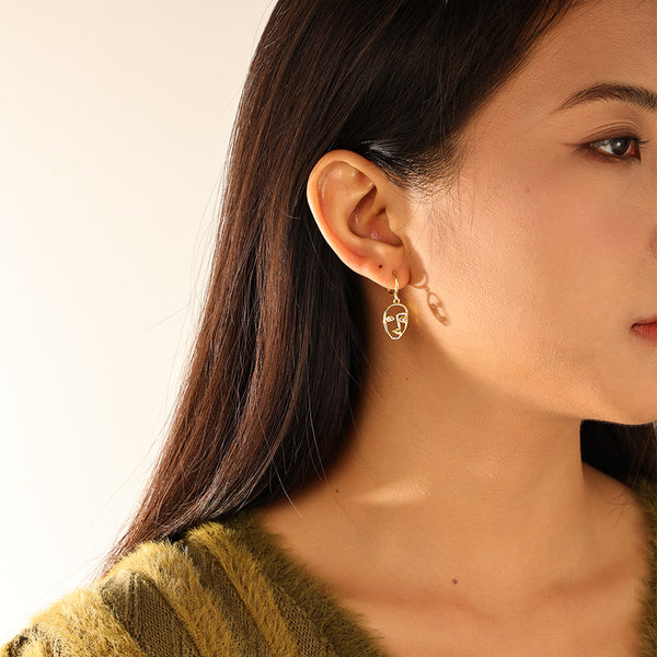 FE3135 Women Face Dangle Hoop Earring