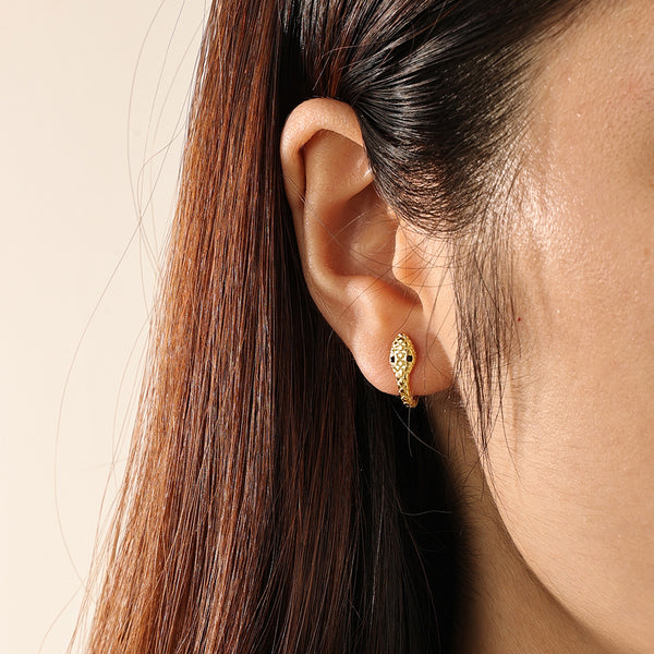 FE2167 925 Sterling Silver Black Eye Pleated Snake Hoop Earrings