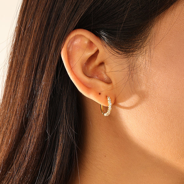 FE3196 Minimalist Cubic Zirconia Hoop Earring
