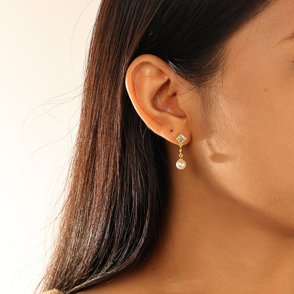 VFE0047 Geometry CZ Shell Pearl Drop Stud Earrings