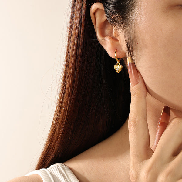 FE2126 925 Sterling Silver Cubic Zirconia Heart Dangle Earrings