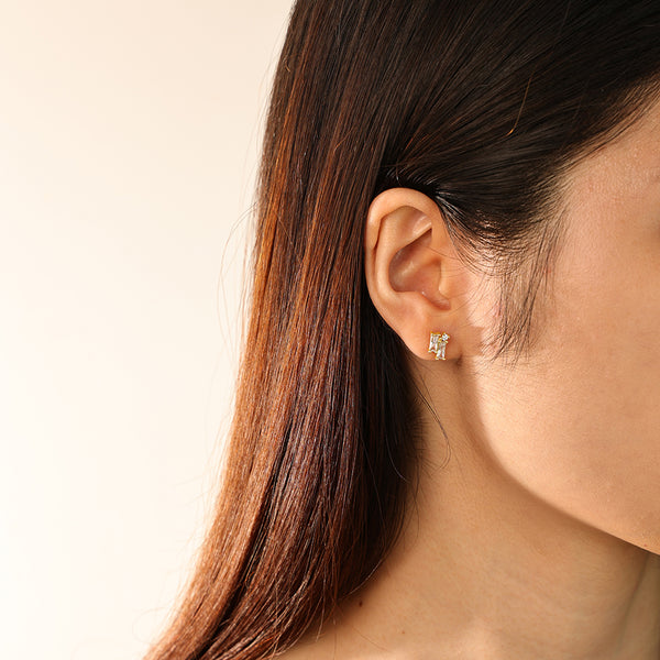 FE2756 925 Sterling Silver Baguette Cubic Zirconia Stud Earrings