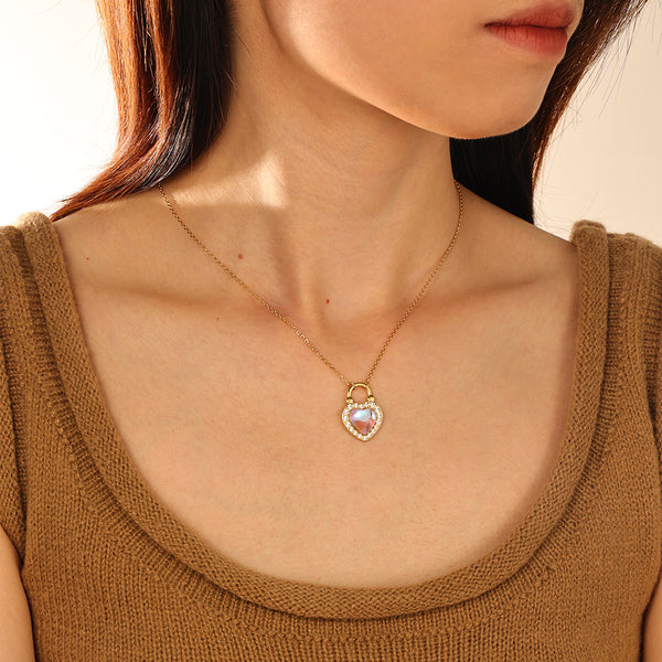 VFX0032 Moonstone Heart Pendant Necklace