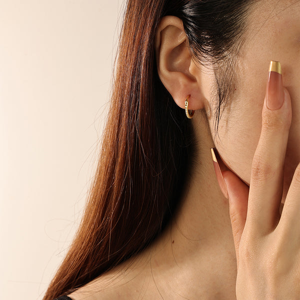 FE2202 925 Sterling Silver Classic Cubic Zirconia Huggie Hoop Earrings