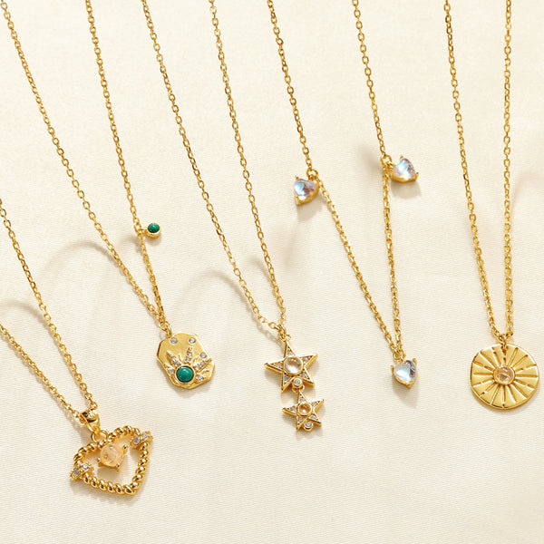 VFN0111 Moonstone Heart Pendnat Necklace