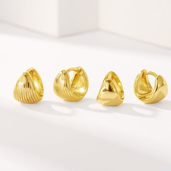 VFE0647 Ribbed Huggie Earrings