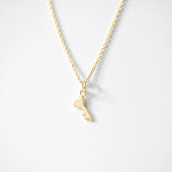 FX0340 925 Sterling Silver Love Key Pendant Necklace