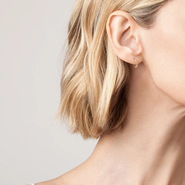 FE0257 925 Sterling Silver Infinity Heart Huggie Earrings