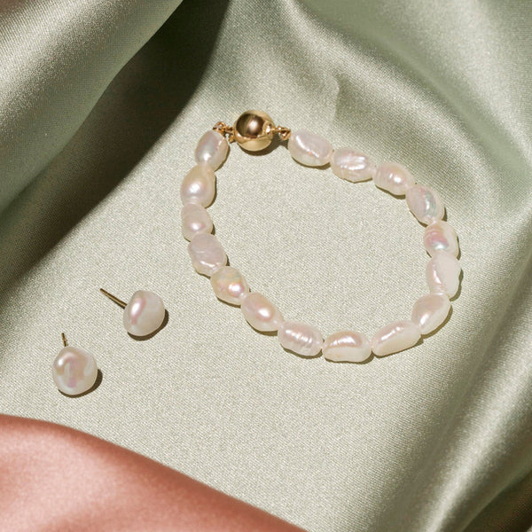 PE0128 925 Sterling Silver Classic Freshwater Pearl Baroque Stud Earrings