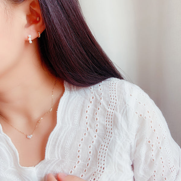 PE0058 925 Sterling Silver Classic Trio Shell Pearl Huggie Hoop Earrings