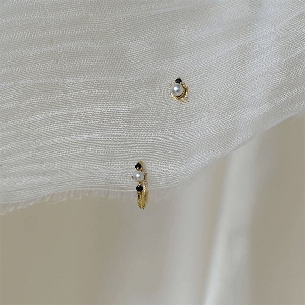 PE0031 925 Sterling Silver Black CZ & Pearl Mini Stud Earrings