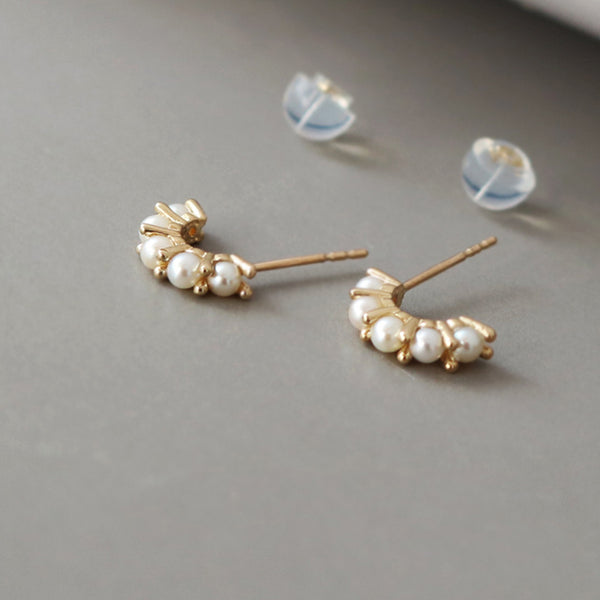 PE0090 925 Sterling Silver Arch Claw Set Shell Pearl Half Hoop Earrings