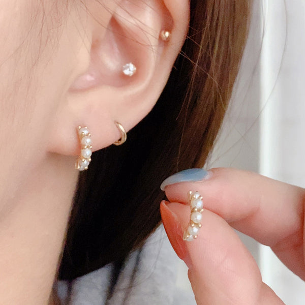 PE0090 925 Sterling Silver Arch Claw Set Shell Pearl Half Hoop Earrings