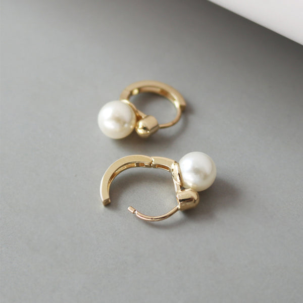 PE0097 925 Sterling Silver Round Plump Pearl Huggie Hoop Earrings