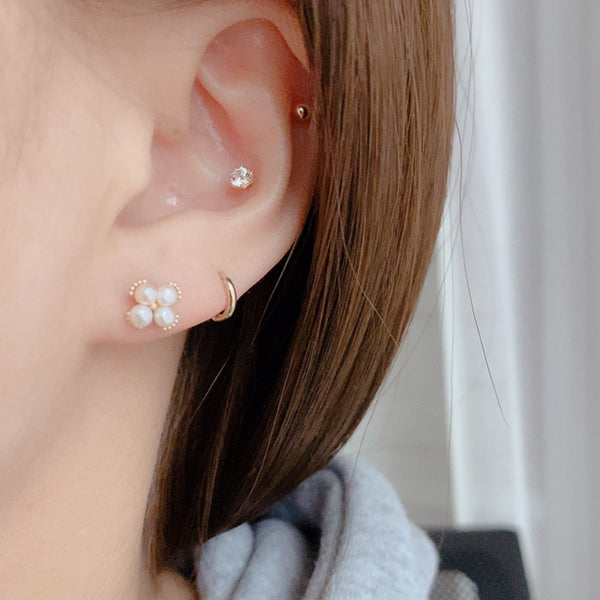 PE0092 925 Sterling Silver Quartet Plump Pearls Flower Stud Earrings