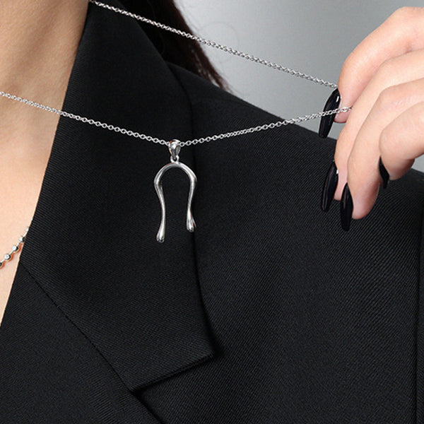 RHX1025 U Shape Pendant Necklace