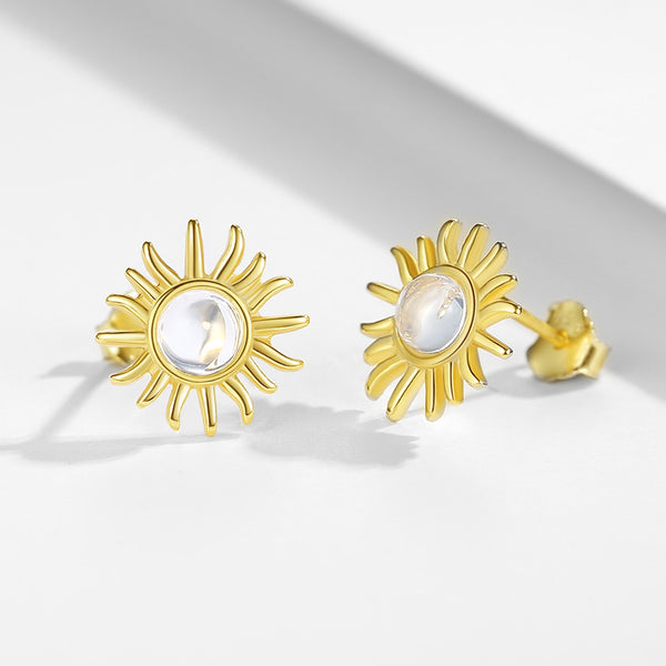 FE0103 Sun Ray Moonstone Stud Earrings