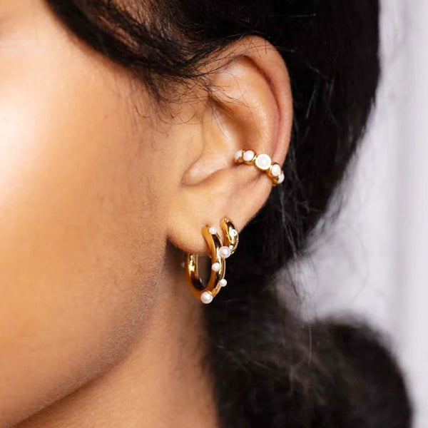 FE1428 925 Sterling Silver Natur Pearl Huggies For Women