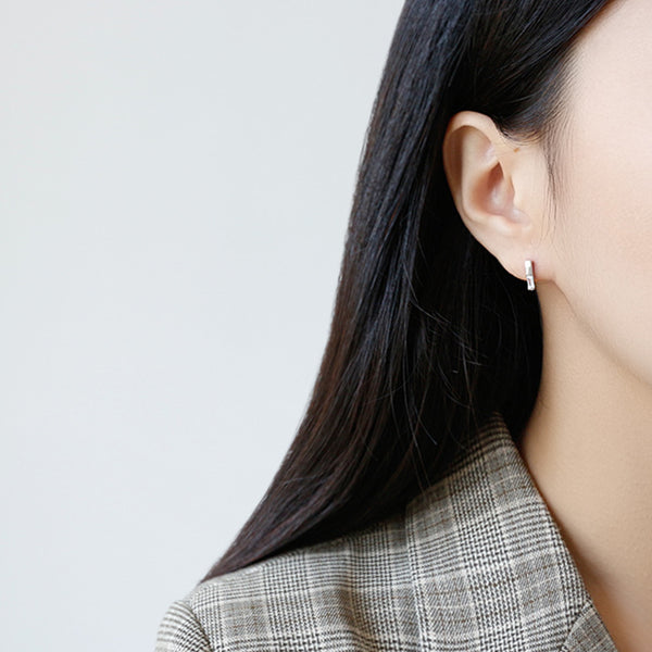 RHE1037 CZ T Bar Stud Earring