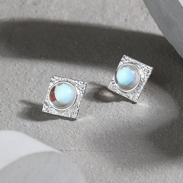 RHE1071 Hammered Moonstone Women Stud Earrings